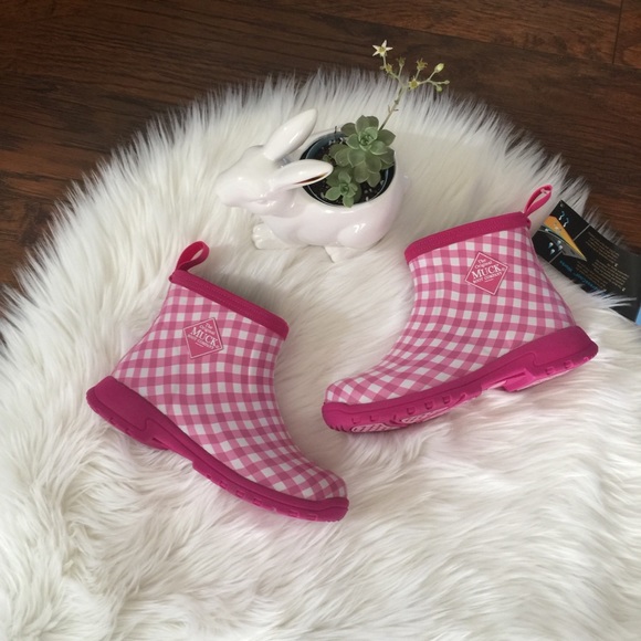 muck breezy ankle boot